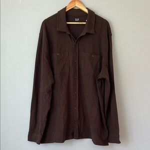 GAP • NWT Dark Brown Button-Up Long Sleeve Shirt Size XL Tall